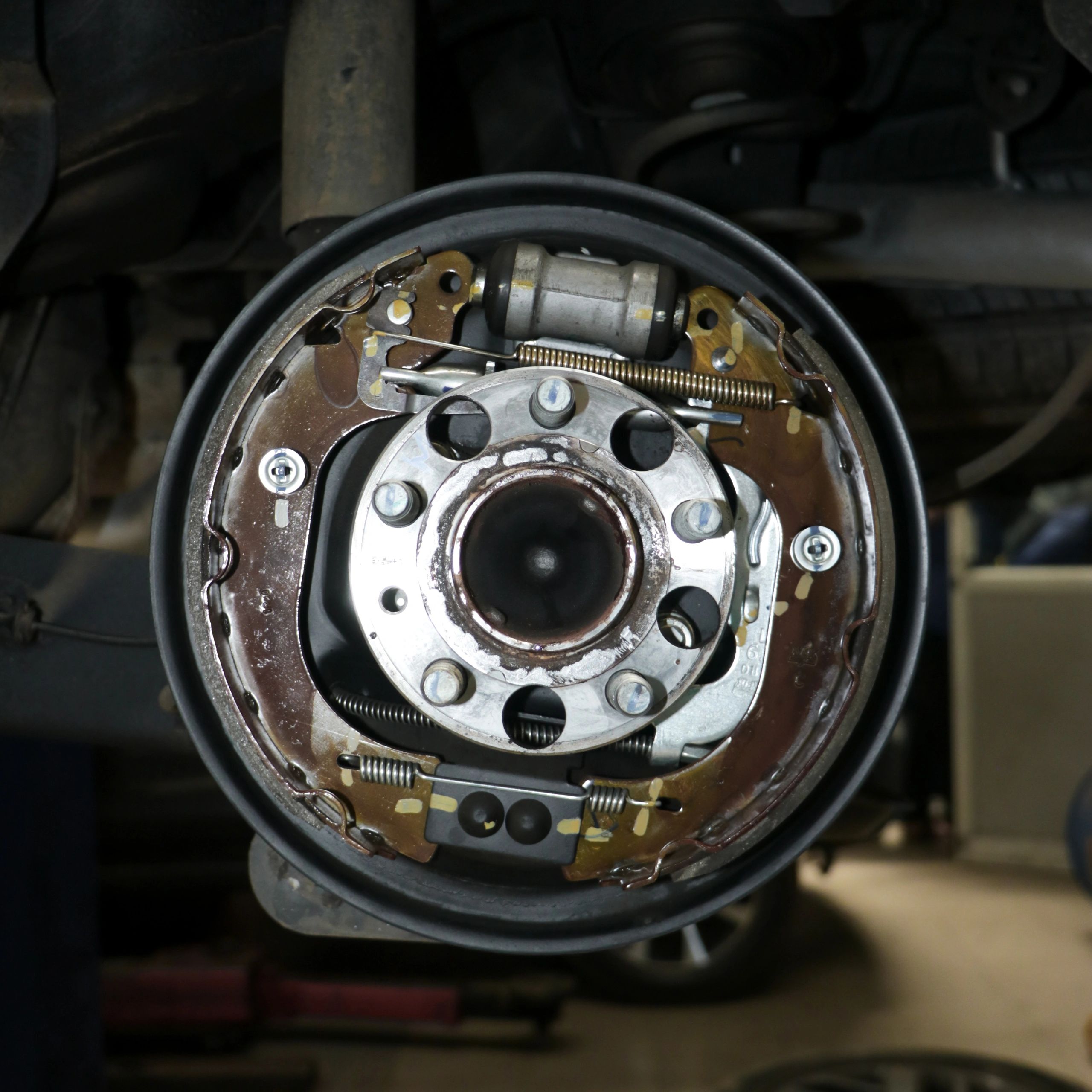 parts of a hydraulic parking drum brake and mechanism